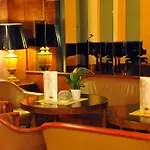 グランド アストリア ホテル グラード