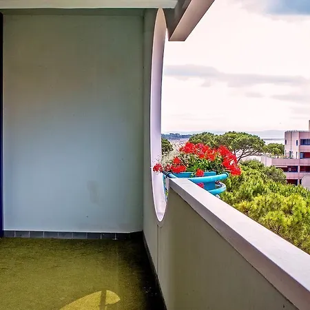 Grand Astoria 호텔