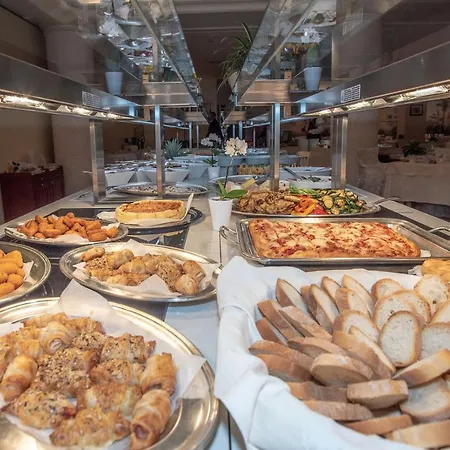 호텔 Grand Astoria