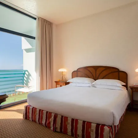 Grand Astoria 4*