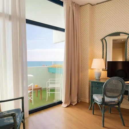 Grand Astoria 4*