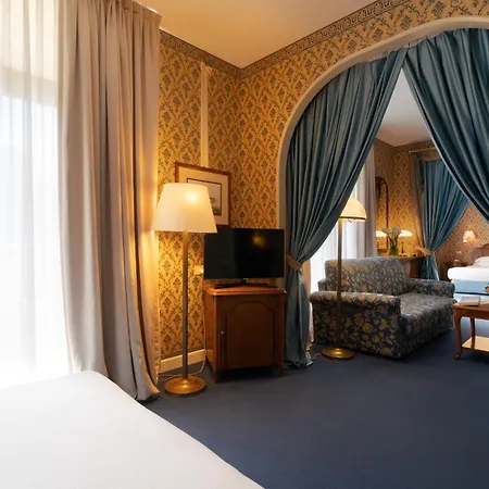 Grand Astoria גראדו