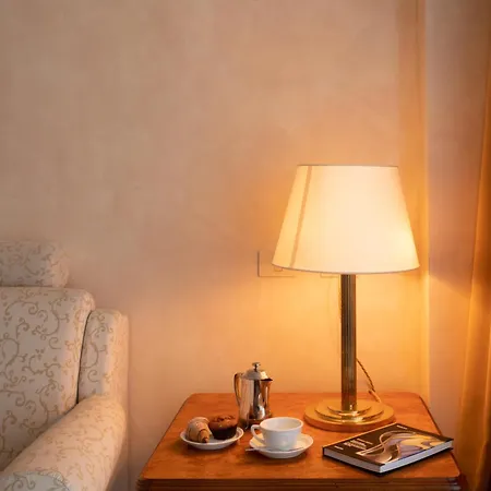 Grand Astoria מלון 4*