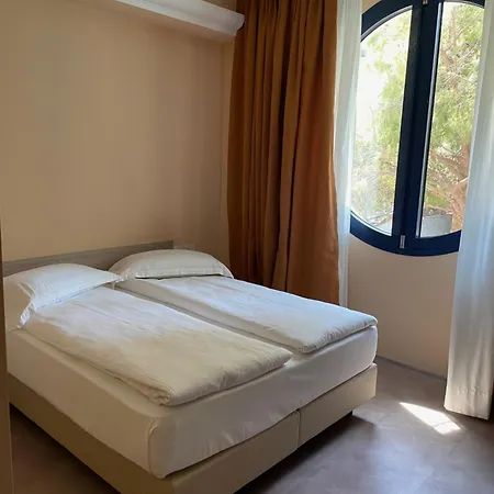 Grand Astoria גראדו