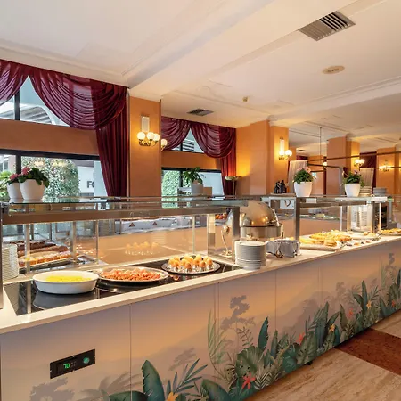 Grand Astoria