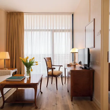מלון Grand Astoria גראדו