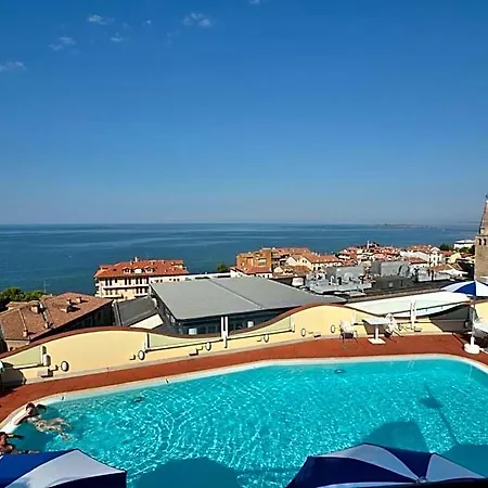 Grand Astoria 4* Grado