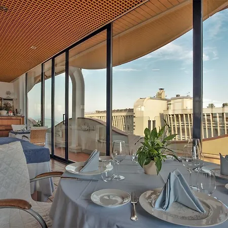 Grand Astoria 4*