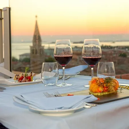Grand Astoria 4* Grado