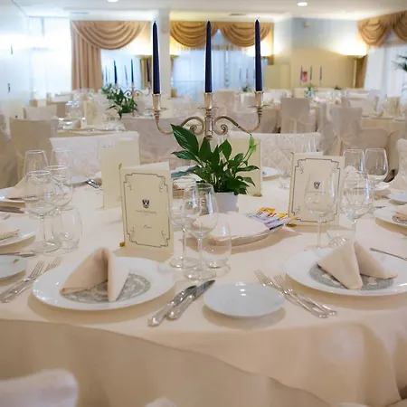 Hotel Grand Astoria 4*