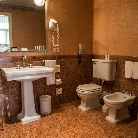 Grand Astoria 4*