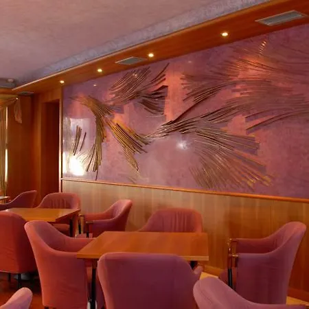 Grand Astoria