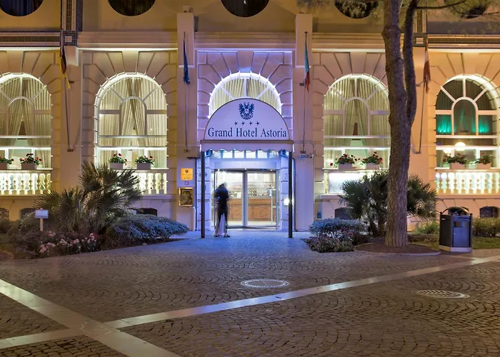 Grand Astoria Hotell